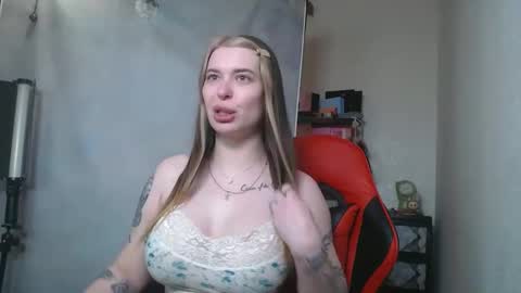 Snapshot of maryh0tlove chatting on 05/12/26, 10:34 maryh0tlove online show from 05/12/26, 10:34