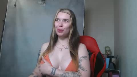 Snapshot of maryh0tlove chatting on 06/09/26, 09:54 maryh0tlove online show from 06/09/26, 09:54