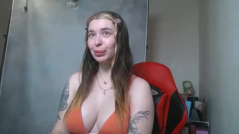 Snapshot of maryh0tlove chatting on 06/10/26, 12:04 maryh0tlove online show from 06/10/26, 12:04