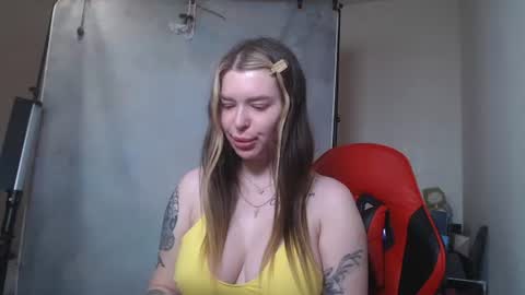 Snapshot of maryh0tlove chatting on 07/01/26, 10:28 maryh0tlove online show from 07/01/26, 10:28