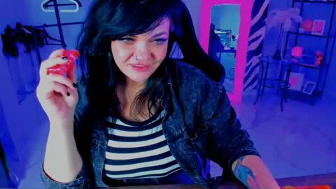 Mary online show from 10/21/25, 08:31