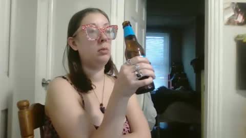 Snapshot of maryjaneflowers chatting on 12/15/24, 01:22 maryjaneflowers online show from 12/15/24, 01:22