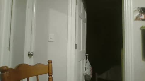 Snapshot of maryjaneflowers chatting on 12/23/24, 06:44 maryjaneflowers online show from 12/23/24, 06:44