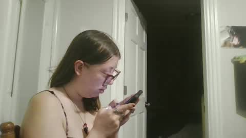 Snapshot of maryjaneflowers chatting on 12/25/24, 12:27 maryjaneflowers online show from 12/25/24, 12:27