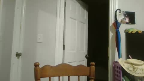 Snapshot of maryjaneflowers chatting on 02/11/25, 10:59 maryjaneflowers online show from 02/11/25, 10:59