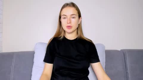 Mari online show from 11/25/25, 06:57