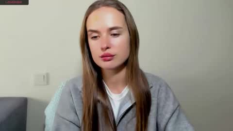 Mari online show from 12/22/25, 09:28