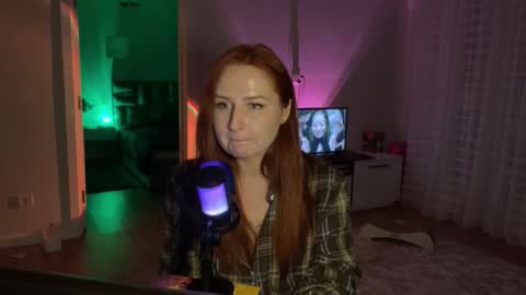 Snapshot of maryleesa chatting on 05/13/26, 08:06 SirenVictoria online show from 05/13/26, 08:06
