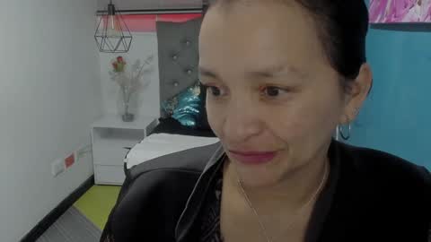 Marylin online show from 12/04/24, 08:18