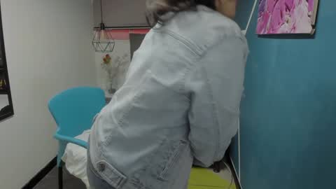 Marylin online show from 12/05/24, 07:49