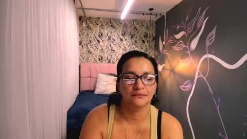 Marylin online show from 03/11/25, 09:59