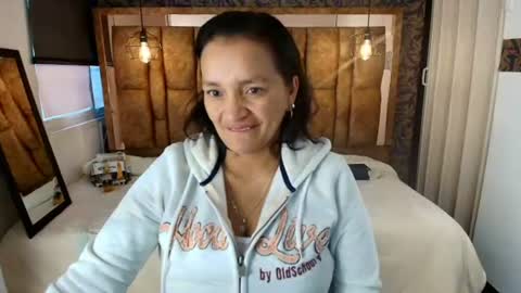 Snapshot of marylinmilf chatting on 07/13/26, 07:05 Marylin online show from 07/13/26, 07:05