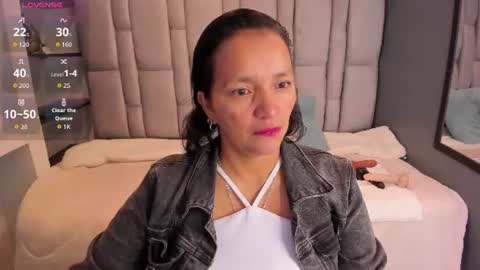 Snapshot of marylinmilf chatting on 07/14/26, 07:52 Marylin online show from 07/14/26, 07:52