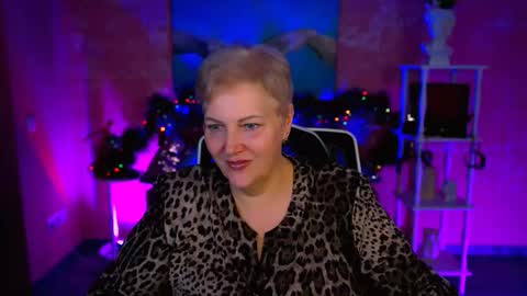 marymogan online show from 12/18/25, 01:17