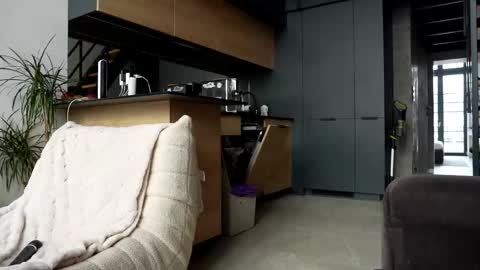 Snapshot of marypsiss chatting on 11/18/25, 10:52 Marina online show from 11/18/25, 10:52