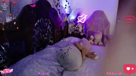 Mary online show from 11/09/25, 11:19