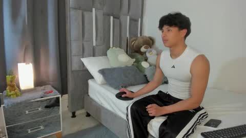 mash_angelo online show from 10/23/25, 08:40