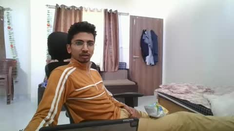 maskboyz2003 online show from 12/16/24, 07:58