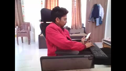 maskboyz2003 online show from 12/22/24, 04:39