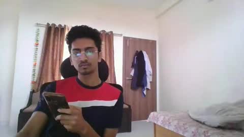 maskboyz2003 online show from 12/28/24, 04:08