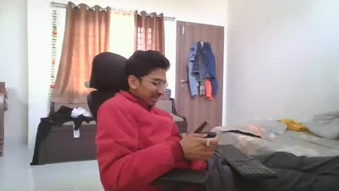 maskboyz2003 online show from 01/17/25, 04:28