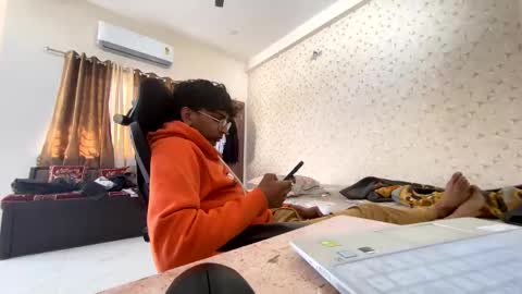 maskboyz2003 online show from 11/13/25, 04:11