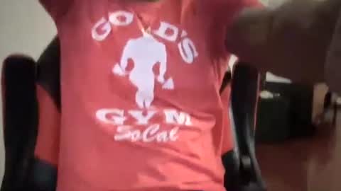 Snapshot of maskedmanblacc chatting on 10/26/25, 03:34 maskedmanblacc online show from 10/26/25, 03:34