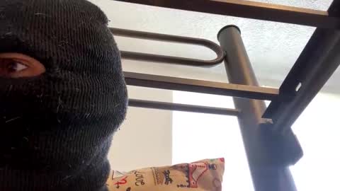 Snapshot of maskedvenomx chatting on 11/17/25, 04:46 maskedvenomx online show from 11/17/25, 04:46