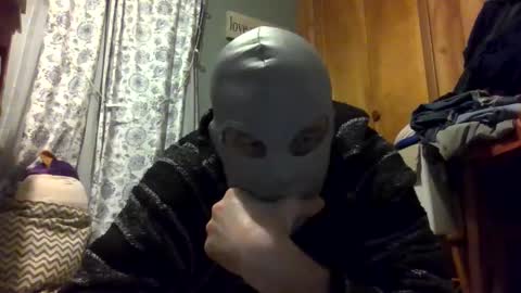 Snapshot of maskedyogaman chatting on 11/30/25, 04:27 maskedyogaman online show from 11/30/25, 04:27