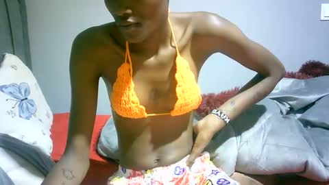 maskgang001 online show from 12/19/25, 03:13