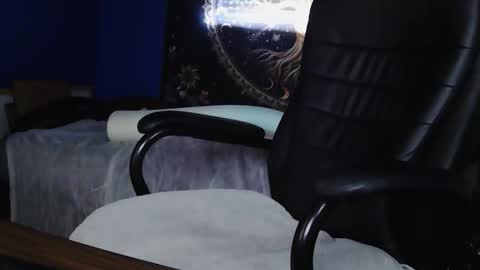 TitsnToes online show from 11/16/25, 06:46