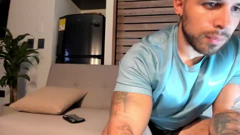 Snapshot of mason_fit chatting on 02/20/25, 01:46 Mason Andre online show from 02/20/25, 01:46