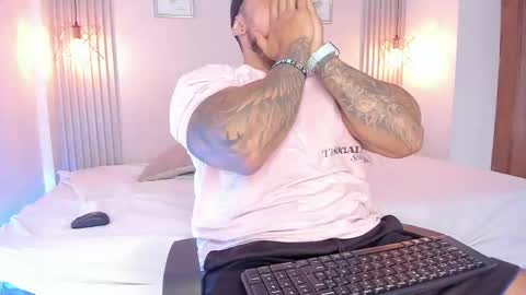 Snapshot of mason_fit chatting on 09/19/25, 03:02 Mason Andre online show from 09/19/25, 03:02