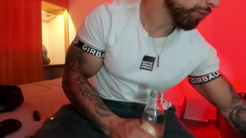 Snapshot of mason_fit chatting on 12/05/25, 10:13 Mason Andre online show from 12/05/25, 10:13