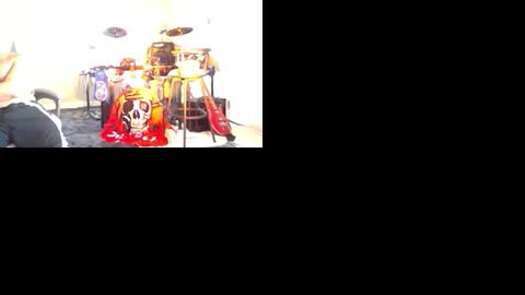 Snapshot of massageartist chatting on 11/23/25, 06:19 HappyZending online show from 11/23/25, 06:19