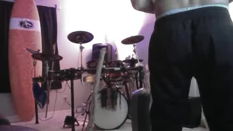 Snapshot of massageartist chatting on 02/05/26, 03:11 HappyZending online show from 02/05/26, 03:11