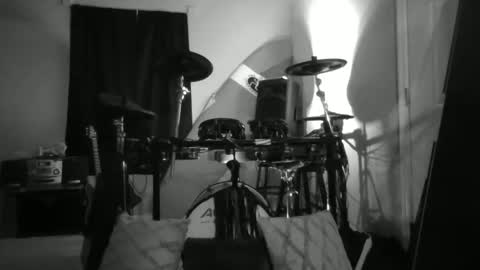 Snapshot of massageartist chatting on 02/09/26, 05:33 HappyZending online show from 02/09/26, 05:33