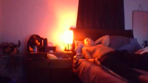 Snapshot of massageartist chatting on 02/12/26, 07:03 HappyZending online show from 02/12/26, 07:03