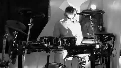 Snapshot of massageartist chatting on 04/03/26, 12:52 HappyZending online show from 04/03/26, 12:52