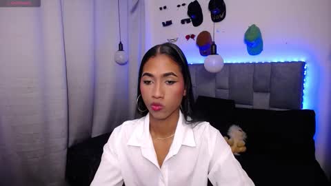 Snapshot of massielhot chatting on 11/28/25, 10:34 massielhot online show from 11/28/25, 10:34