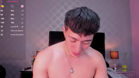 Snapshot of massimo_bianco chatting on 12/18/24, 03:22 Massimo online show from 12/18/24, 03:22