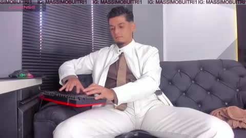 I am Massimo online show from 06/11/26, 01:09