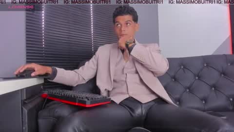 I am Massimo online show from 06/19/26, 02:43