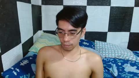 Snapshot of massive_boner02 chatting on 01/12/25, 03:49 massive_boner02 online show from 01/12/25, 03:49