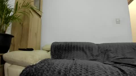 Snapshot of master4pigbitchslv chatting on 06/26/26, 11:58 Domi online show from 06/26/26, 11:58