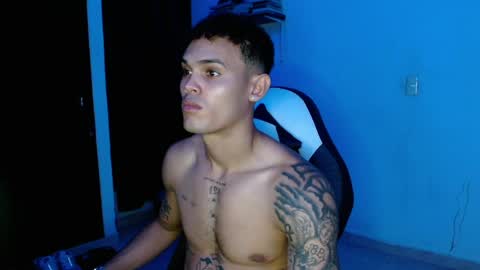 Snapshot of master_black777 chatting on 04/12/26, 01:54 master_black777 online show from 04/12/26, 01:54
