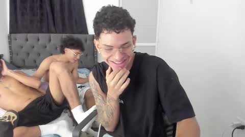 master_boy28 online show from 10/28/25, 01:42