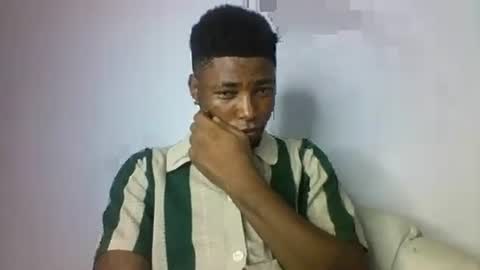 Snapshot of master_kael chatting on 12/20/25, 04:08 Master Kael online show from 12/20/25, 04:08