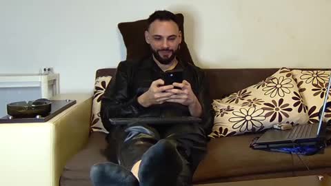 Snapshot of master_roberto333 chatting on 02/06/25, 07:29 SIR online show from 02/06/25, 07:29