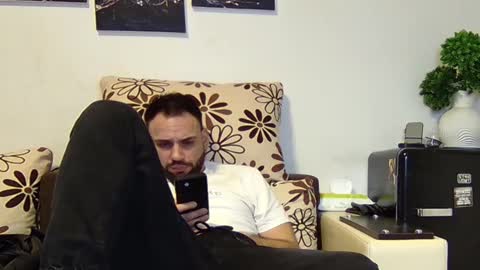 Snapshot of master_roberto333 chatting on 02/15/25, 09:15 SIR online show from 02/15/25, 09:15